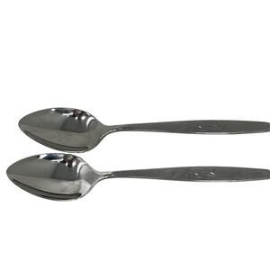 Two Oneida Will O' Wisp Cube Stainless Tea Spoon 6” Flatware
